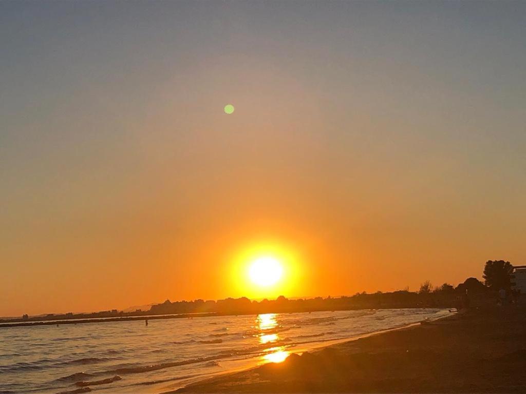 Le Grau Du Roi - Rive Droite - Plage Du Boucanet Екстериор снимка